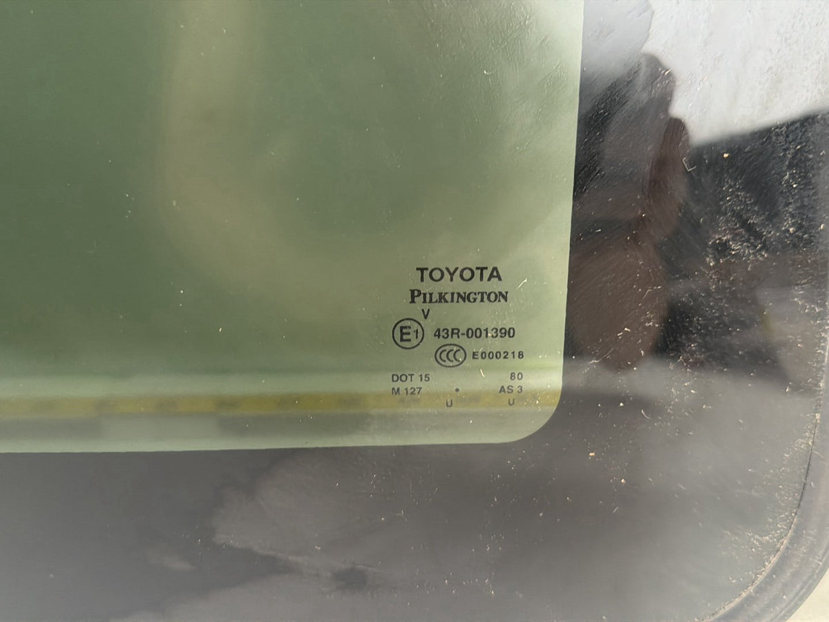 2017-2020 Toyota Sienna Front Overhead Moonroof Sunroof Glass 43R-001390 OEM