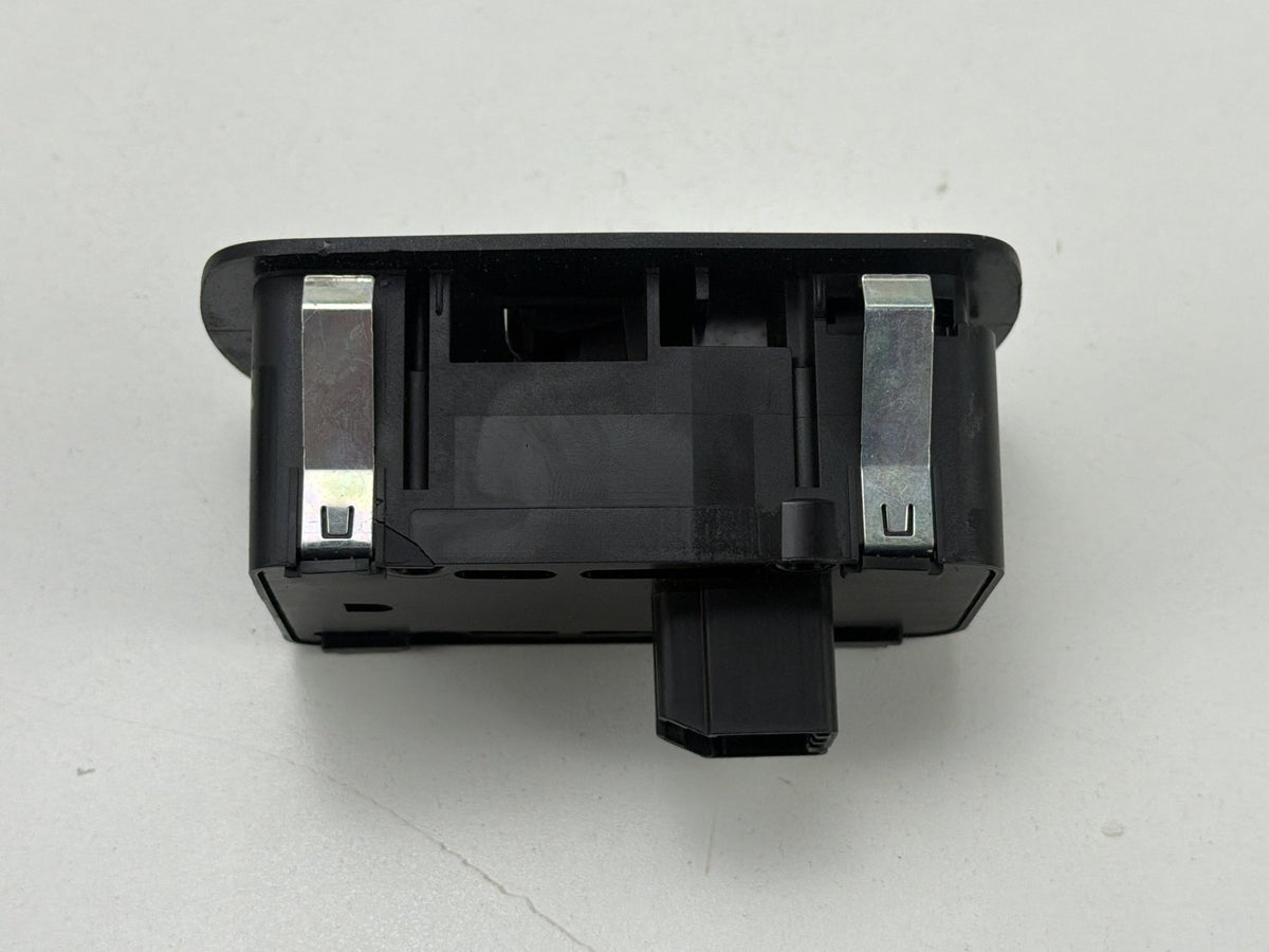 2014-2021 Maserati Quattroporte Rear Right Side Door Window Switch 670025405 OEM